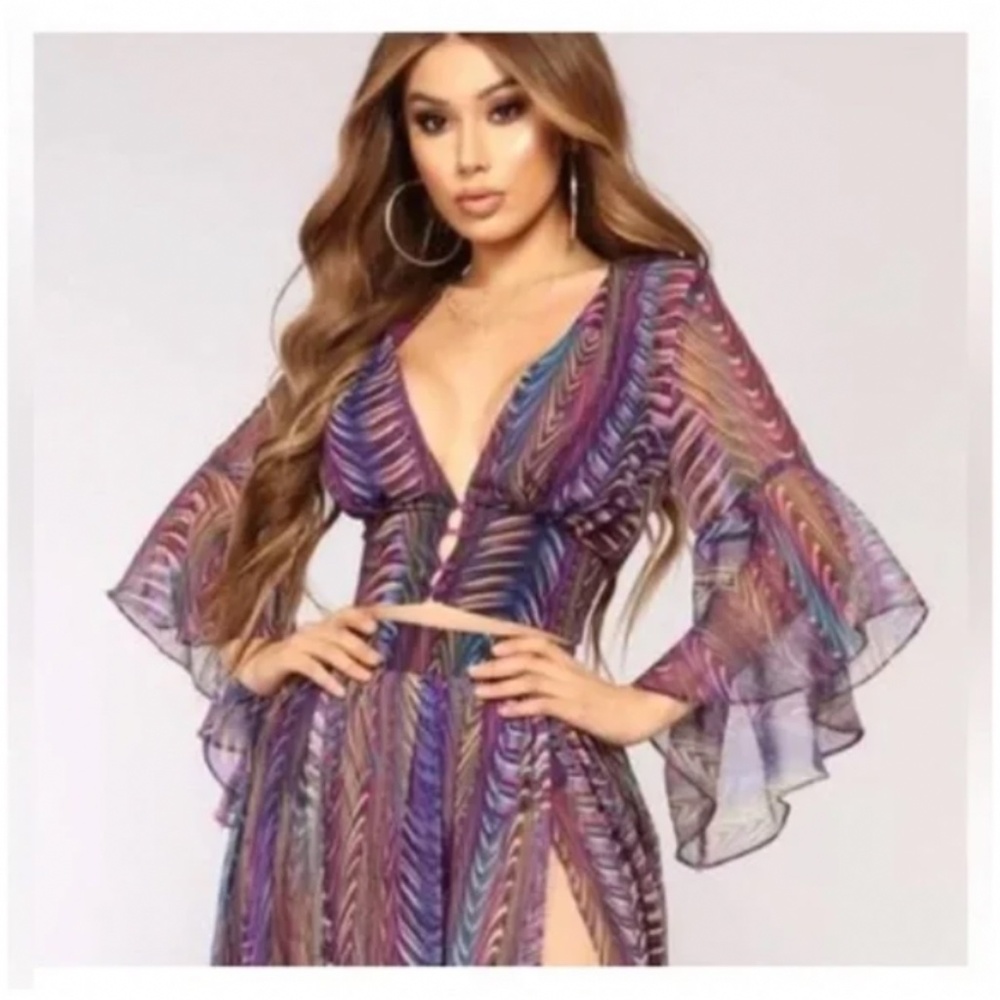 🪞 NWT button front smocked waist bell sleeves dressy crop top in multi color